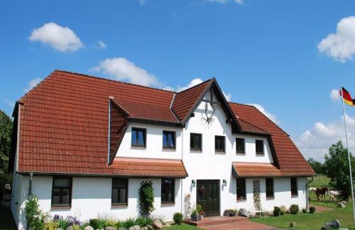 Dargun Apartamento | Studio in Dargun mit Pool am Kummerower See, cleaning included
