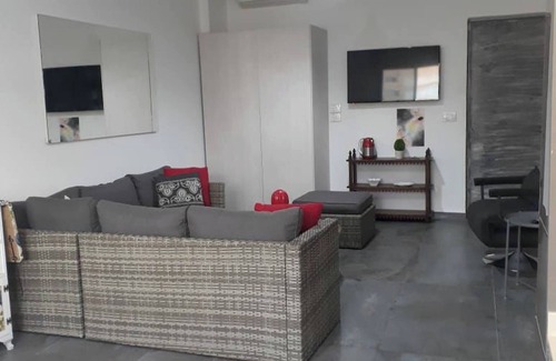 Dbayeh Apartamento | Estudio En Dbayeh En Una Ubicación Privilegiada, Wifi, 38 Metros Cuadrados