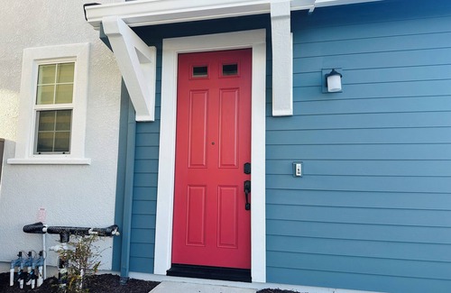 Folsom Apartamento | Studio in Folsom near Intel with breakfast and free parking.