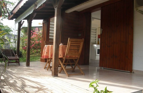 Le Gosier Apartamento | Studio in gîte with 2 other T1 apartments