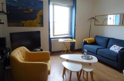 Plougasnou Apartamento | Studio in Plougasnou with Sea View and Beaches