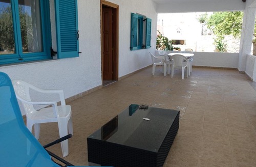 Troizinia Apartamento | Studio in Villa in Kalloni direkt am Meer