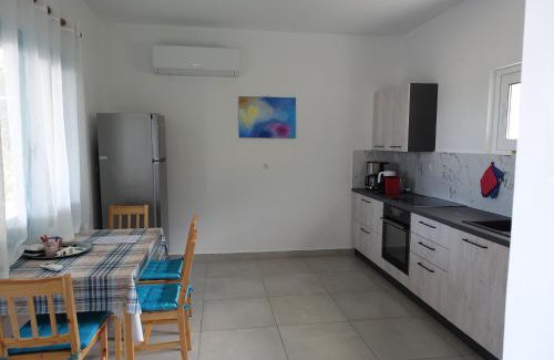 Troizinia Apartamento | Studio in Villa in Kalloni direkt am Meer