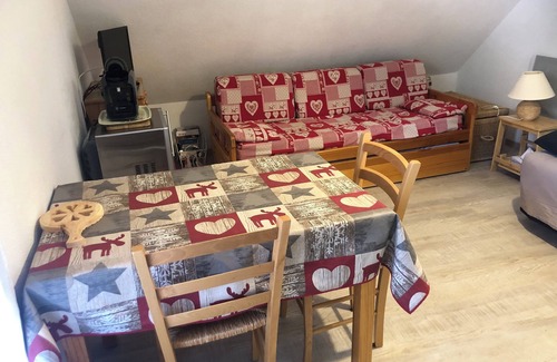 Allos Apartamento | Estudio en un edificio bien cuidado, con conserje en la montaña 1400m.
