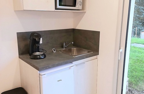 Lamure-sur-Azergues Apartamento | Studio Indépendant au Cœur du Beaujolais Vert