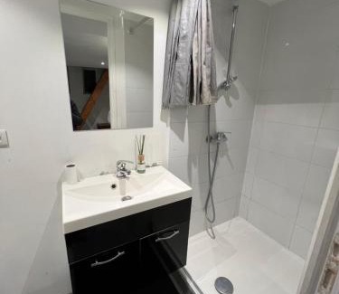 Joinville-le-Pont Apartamento | Studio indépendant plein pied avec mezzanine