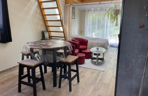 Genissieux Casa | Studio indépendant avec filet de lecture