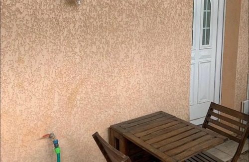 Carnoules Apartamento | Studio indépendant dans propriété avec piscine