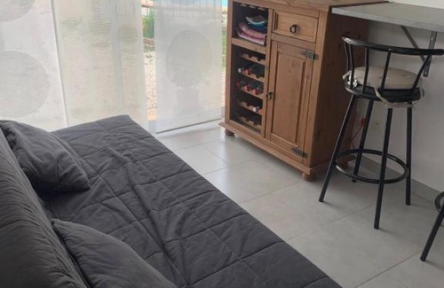 Carnoules Apartamento | Studio indépendant dans propriété avec piscine