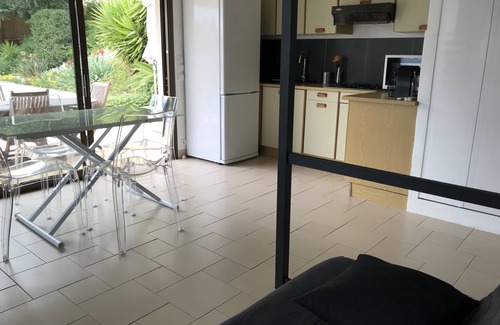 Carros Casa | ESTUDIO INDEPENDIENTE PISCINA VILLA (4 PERSONAS) RIVIERA FRANCESA NIZA - PANORÁMICO VISTA AL MAR