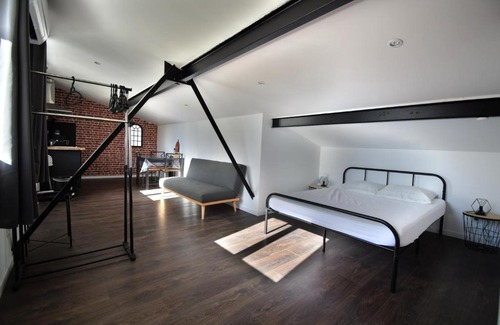Meze Apartamento | Studio industriel à 50 m de la plage et du port