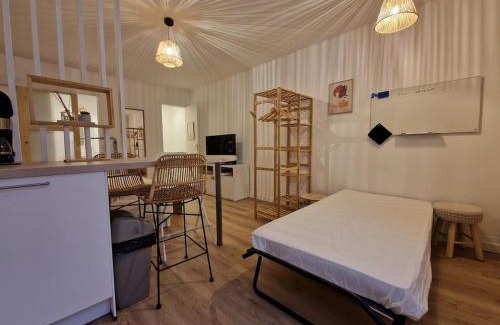 Saint-Fons Apartamento | Studio Intime & Chaleureux - Terrasse privative - Lyon Sud