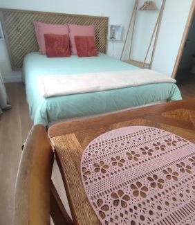 Saint-Jean-de-Daye Apartamento | Studio jardin st jean de daye