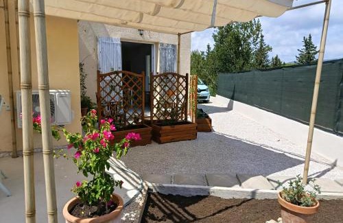 Le Beausset Apartamento | Studio Jasmin