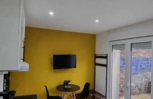 Saint-Quentin Apartamento | Studio Jasmin Tout Confort, Rénové