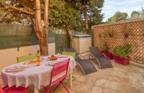 Les Lecques Apartamento | Studio L'Astrolabe by Interhome