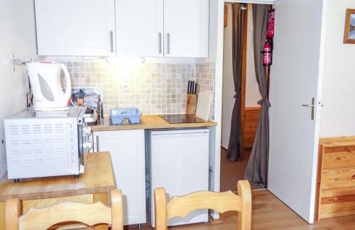 Les Contamines-Montjoie Apartamento | Studio L'Enclave I et J-28 by Interhome