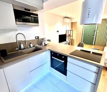 Prado - Republique Apartamento | Studio La Baronne