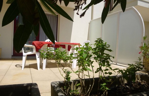 La Rochelle Apartamento | ESTUDIO LA ROCHELLE TERRAZA CON VISTAS A LA PISCINA, ESTACIONAMIENTO, CERCA DE MINIMES BEACH