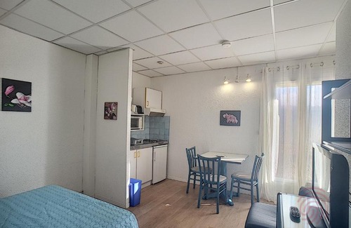 Lamalou-les-Bains Apartamento | Studio Lamalou-les-Bains, 1 pièce, 2 personnes - FR-1-451-57