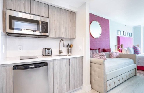 Coconut Grove Apartamento | Estudio, vista al mar, cocina americana. PARQUE GRATUITO / PISCINA / GIMNASIO
