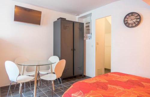 Saint-Denis-de-l'Hotel Apartamento | Studio Le Ligérien