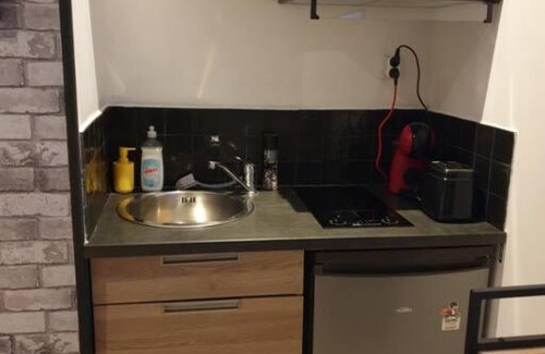 Sainte-Anne - Faubourg Noyon Apartamento | STUDIO LE PETIT ATELIER - PROCHE GARE - WiFi