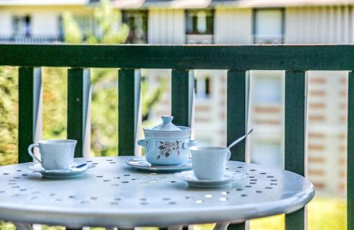 Blonville-sur-Mer Apartamento | Studio Les Corniches du Mont Canisy-3 by Interhome