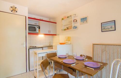 La Petite Motte Apartamento | Studio Les Cyprianes-6 by Interhome