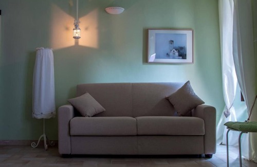 Guzman Casa | Studio located in the center of Bevagna