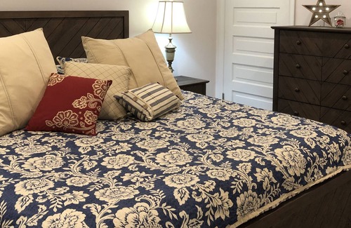Edenton Apartamento | Studio Loft at Edenton Harbor