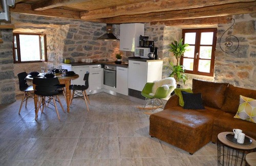 Mostuejouls Apartamento | Estudio 'Loft Cocoon' con vistas a la montaña, Wi-Fi y aire acondicionado