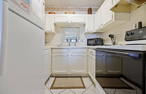 El Centro Beach Condominio | Studio - Lullwater 299 bottom floor No Elevator!