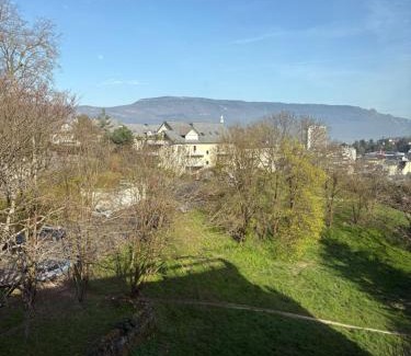 Chambery Apartamento | Studio lumineux et élégant - parking gratuit