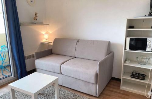 Balaruc-les-Bains Apartamento | Studio lumineux avec balcon exposé sud, tout équipé et classé 2 étoiles. - FR-1-553-139