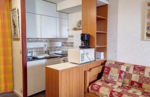 La Rosiere Apartamento | Studio lumineux près des pistes avec balcon, WiFi gratuit, et accès facile aux commerces - FR-1-275-155