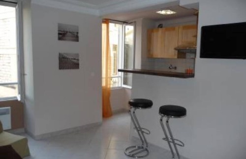 Carabacel Apartamento | STUDIO LUXE PLEIN CENTER, 5MIN A PIED DES PLAGES' RUE DU LYCEE