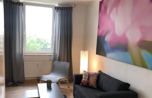 Moersenbroich Apartamento | studio m - Sunny fully furnished 3 bedroom apartment in Düsseldorf