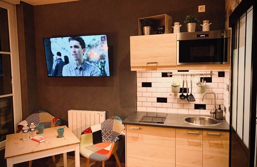 Dole Apartamento | ★Studio Marguerite Cow★ Coeur center ville Wifi fiber - Netflix - fully equipped!