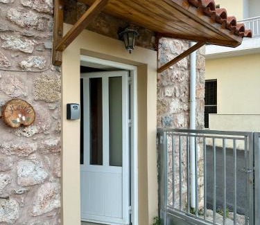 Monemvasia Apartamento | Studio Maria Barbajonn's Stone House