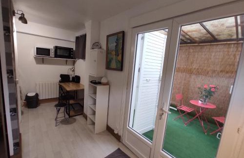 Merignac Apartamento | Studio Marjorie Indep. dans maison particulière