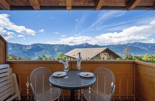 Salonetto Apartamento | Apartamento "Meran" con vistas a la montaña, Wi-Fi, balcón y jardín