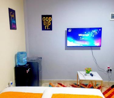 Meru Cama Y Desayuno | Studio Meru Zuri Haven Homes