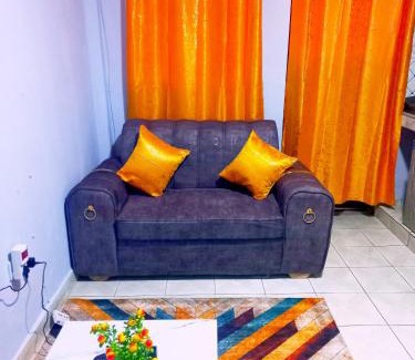 Meru Cama Y Desayuno | Studio Meru Zuri Haven Homes
