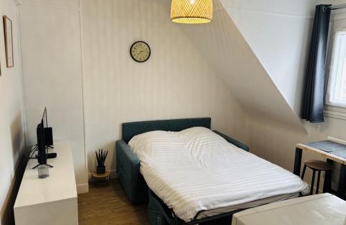 Beauvais Apartamento | Studio meublé en centre ville proche gare SNCF