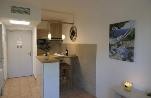 Mouans-Sartoux Apartamento | Studio meublé face au golf