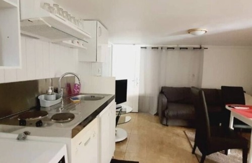 La Ferte-Gaucher Apartamento | Studio Meublé Avec Piscine