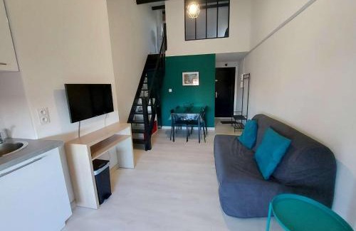 Le Grau-dʼAgde Apartamento | Studio Mezzanine au Grau d'Agde – 250m Plage, Terrasse, 4 Couchages - FR-1-423-235