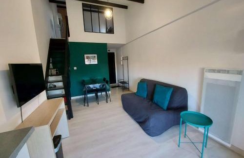 Le Grau-dʼAgde Apartamento | Studio Mezzanine au Grau d'Agde – 250m Plage, Terrasse, 4 Couchages - FR-1-423-235
