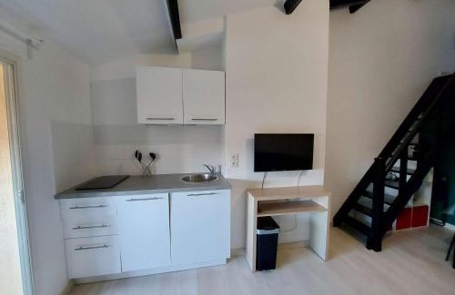 Le Grau-dʼAgde Apartamento | Studio Mezzanine au Grau d'Agde – 250m Plage, Terrasse, 4 Couchages - FR-1-423-235